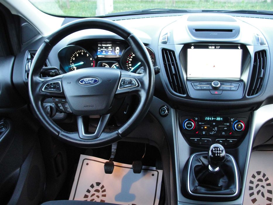 Czarna Kuga 1.5 Turbo lift navi* el. klapa* I-ręka