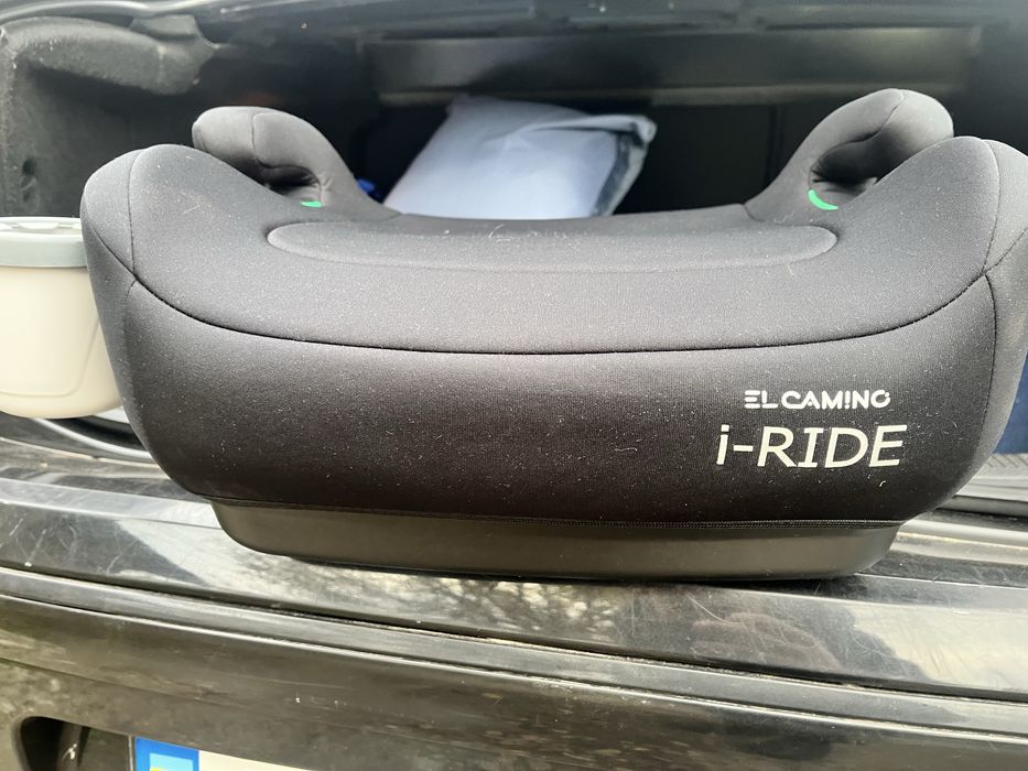 Бустер, автокрісло