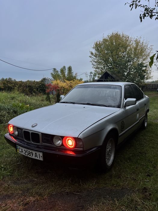 BMW 525, 1989 рік 2,5 Бензин