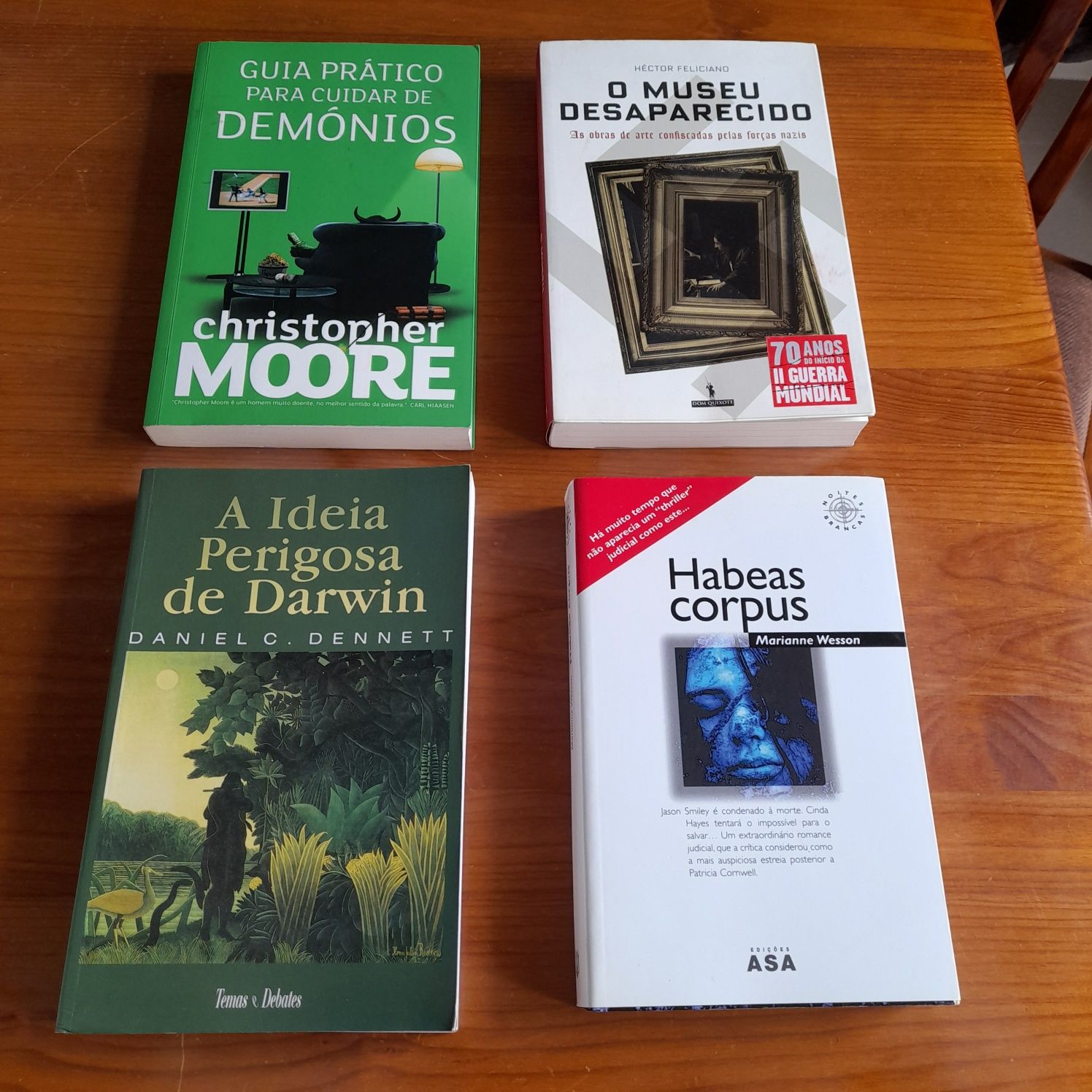 Livro de grandes autores Best Sellers