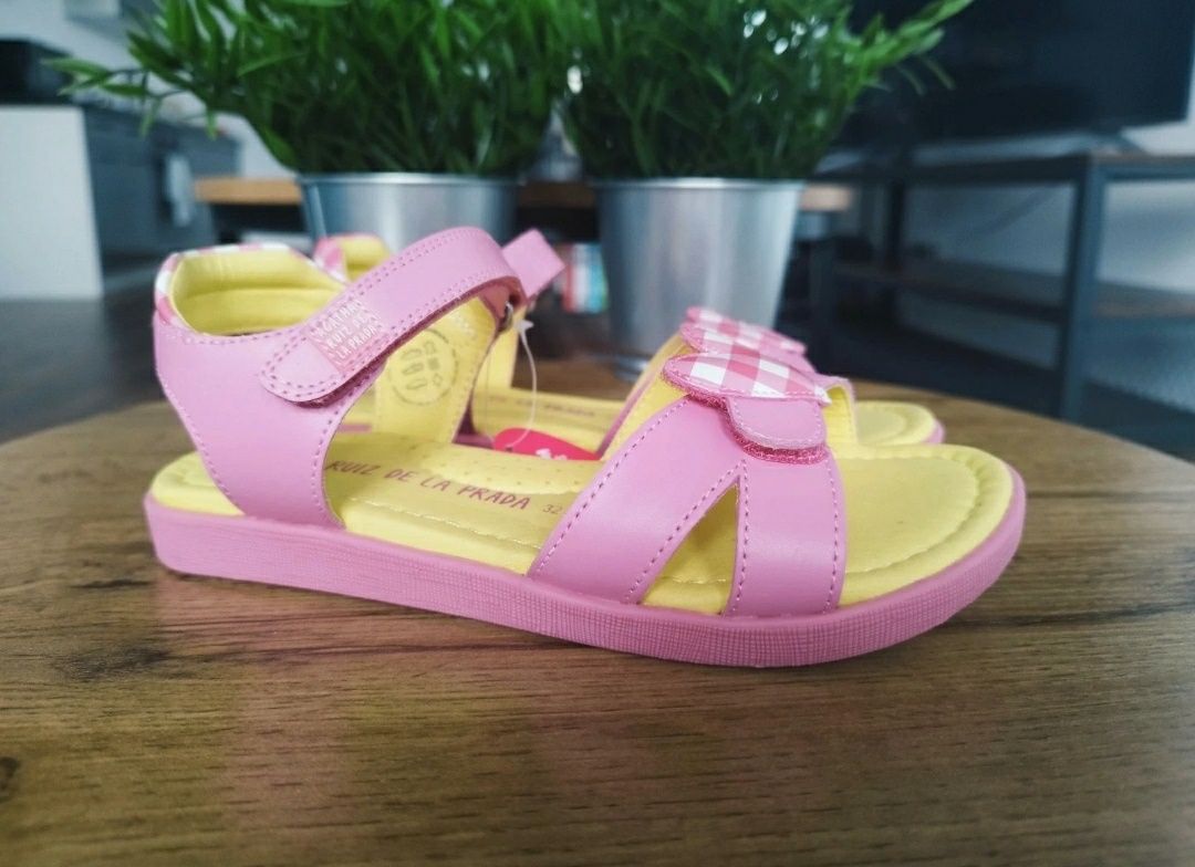 Agatha Ruiz de la Prada sandały skóra naturalna rozmiar 32 ecco