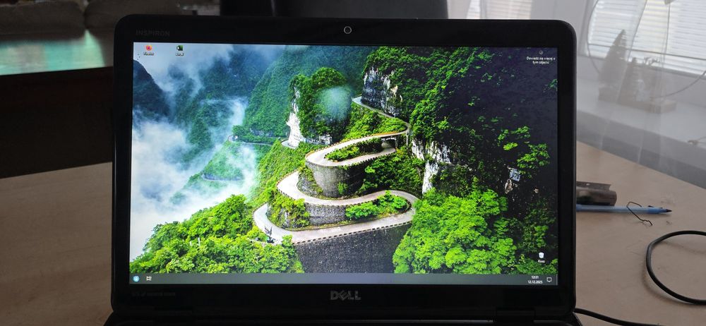 Laptop DEL INSPIRON N7110 _ I5_2.40 GHz_ 500GB HDD