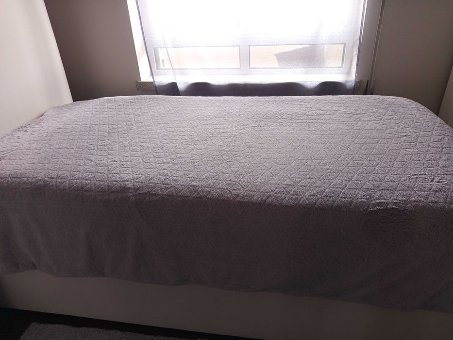 Cama sommier e colchão