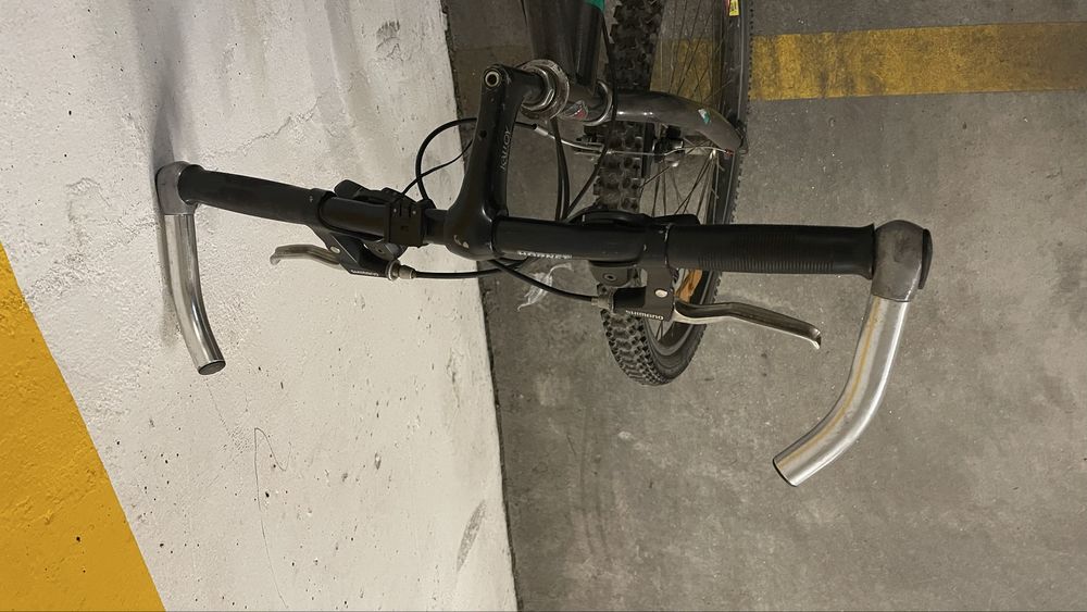 Bicicleta de Montanha Shimano 21 mudanças