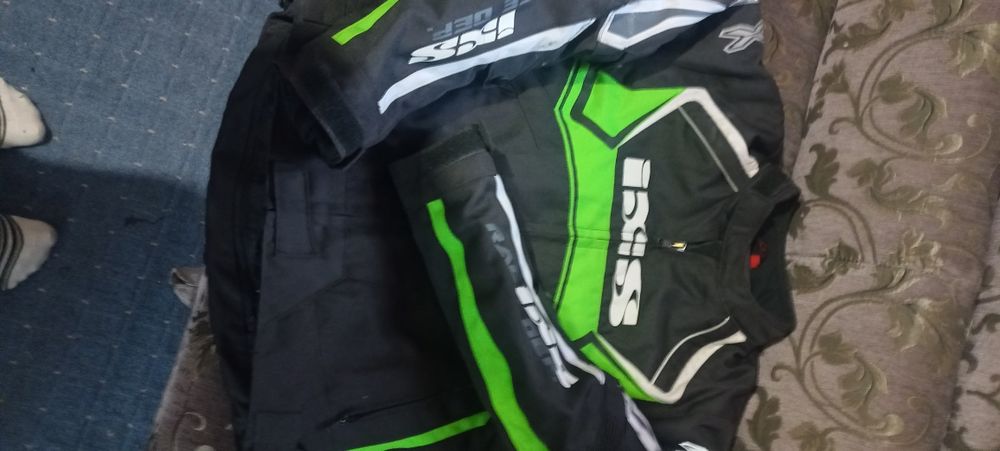 Мотокуртки,  різні розміри, гарної якості, мотоекіперування