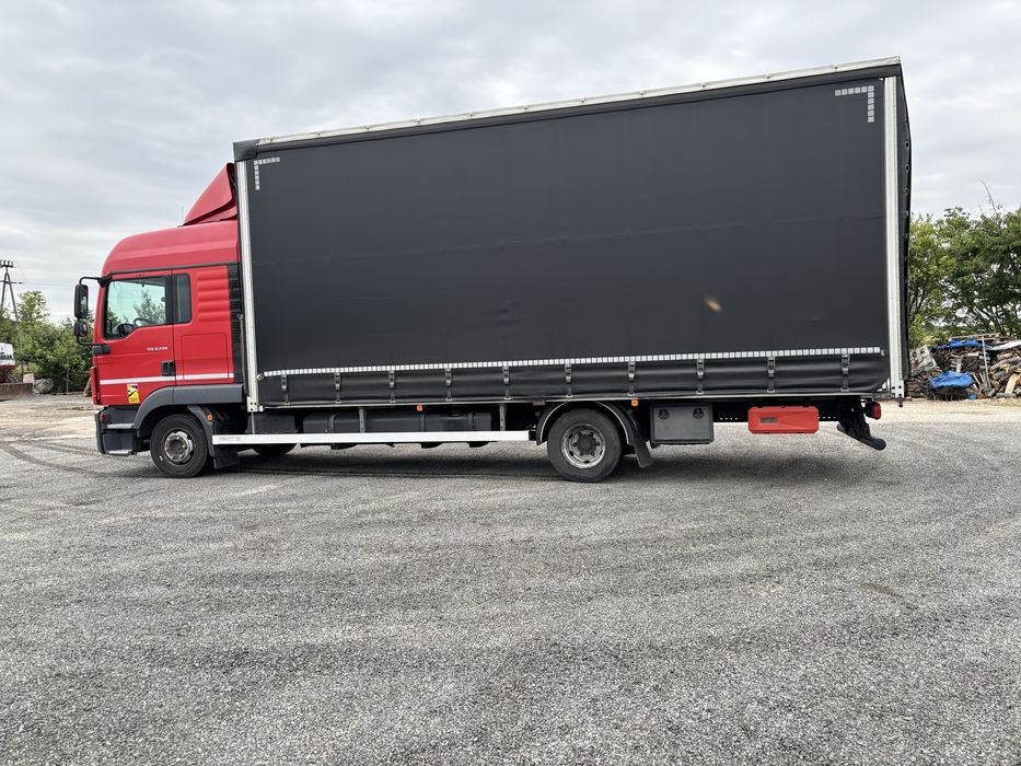Solówka MAN TGL 8.220