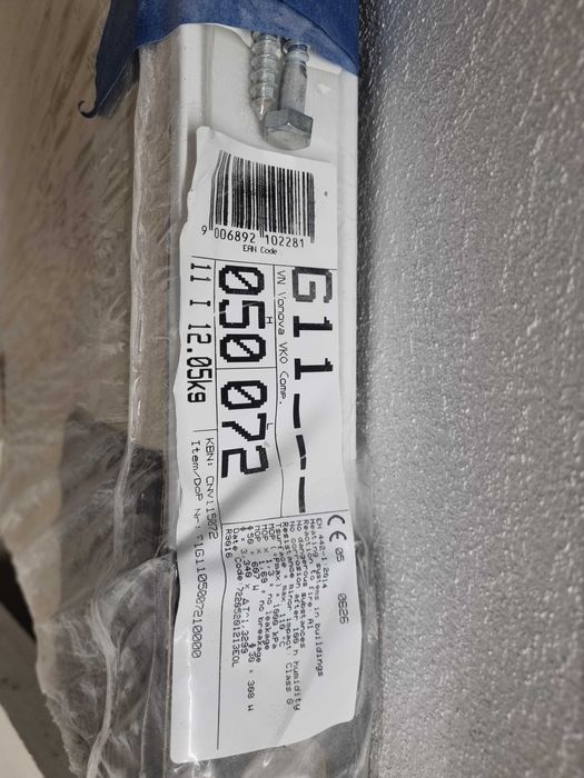 Grzejnik biały 72x50x10 nowy z termostatem G11