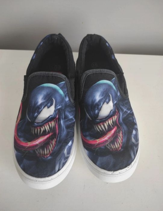 Trampki wyssane , tenisówki Marvel venom r.33