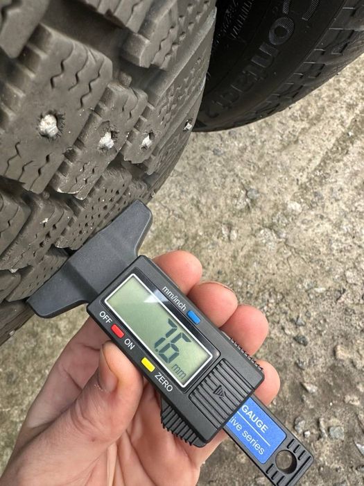 Continental IceContact 2 205/50 R17 T XL — зимові шини з шипами 7,6мм