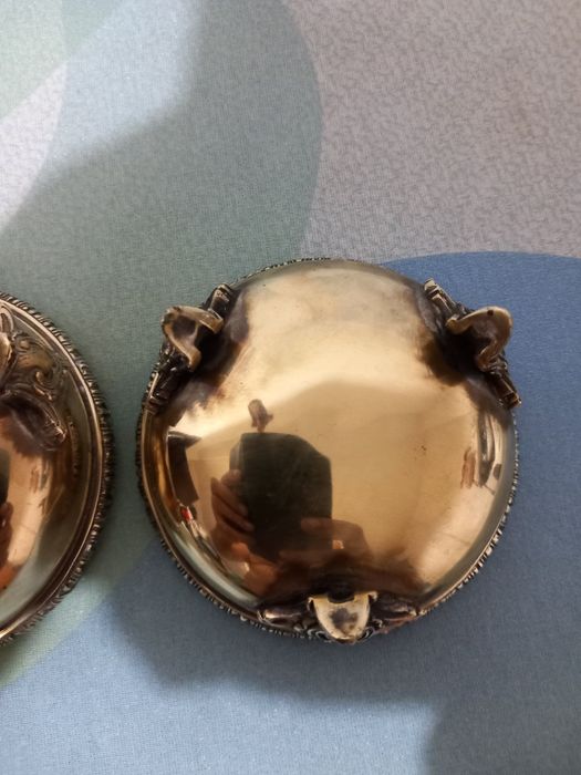 Pecas de decoração antigas em metal