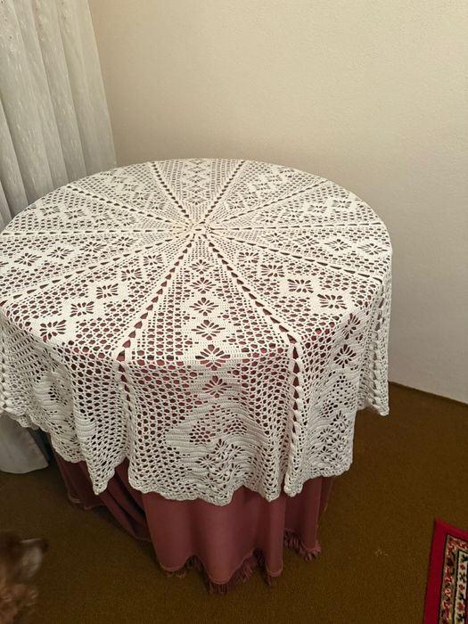 Toalha de renda feita à mão