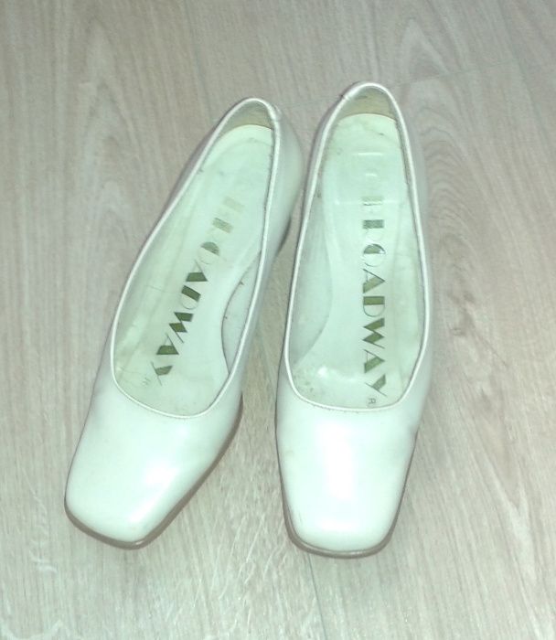 Szpilki 36 buty czółenka półbuty damskie wiosenne letnie kremowe ecru