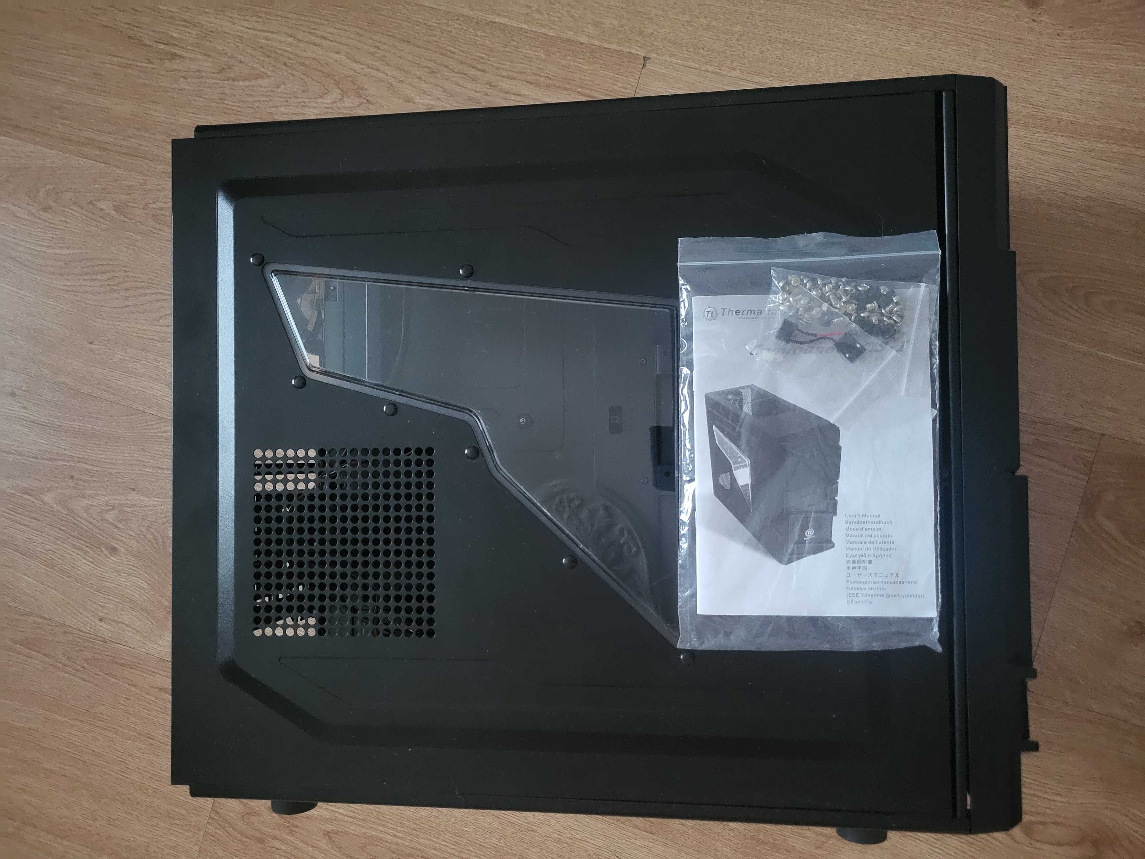 Корпус для компьютера Thermaltake Commander MS-I