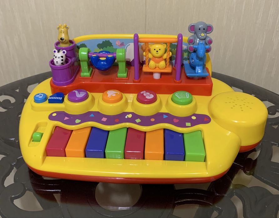 Пианино Kiddieland Зверята на качелях