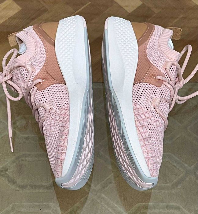 Buty Timberland buty damskie sportowe nr 41 pudrowy róż nowe