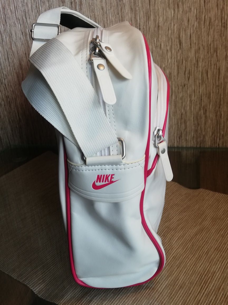 Torba na ramię listonoszka NIKE Vintage biała