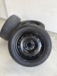 Felgi stalowe 16 cali 5x114,3 z oponami zimowymi GoodYear 205/55-16