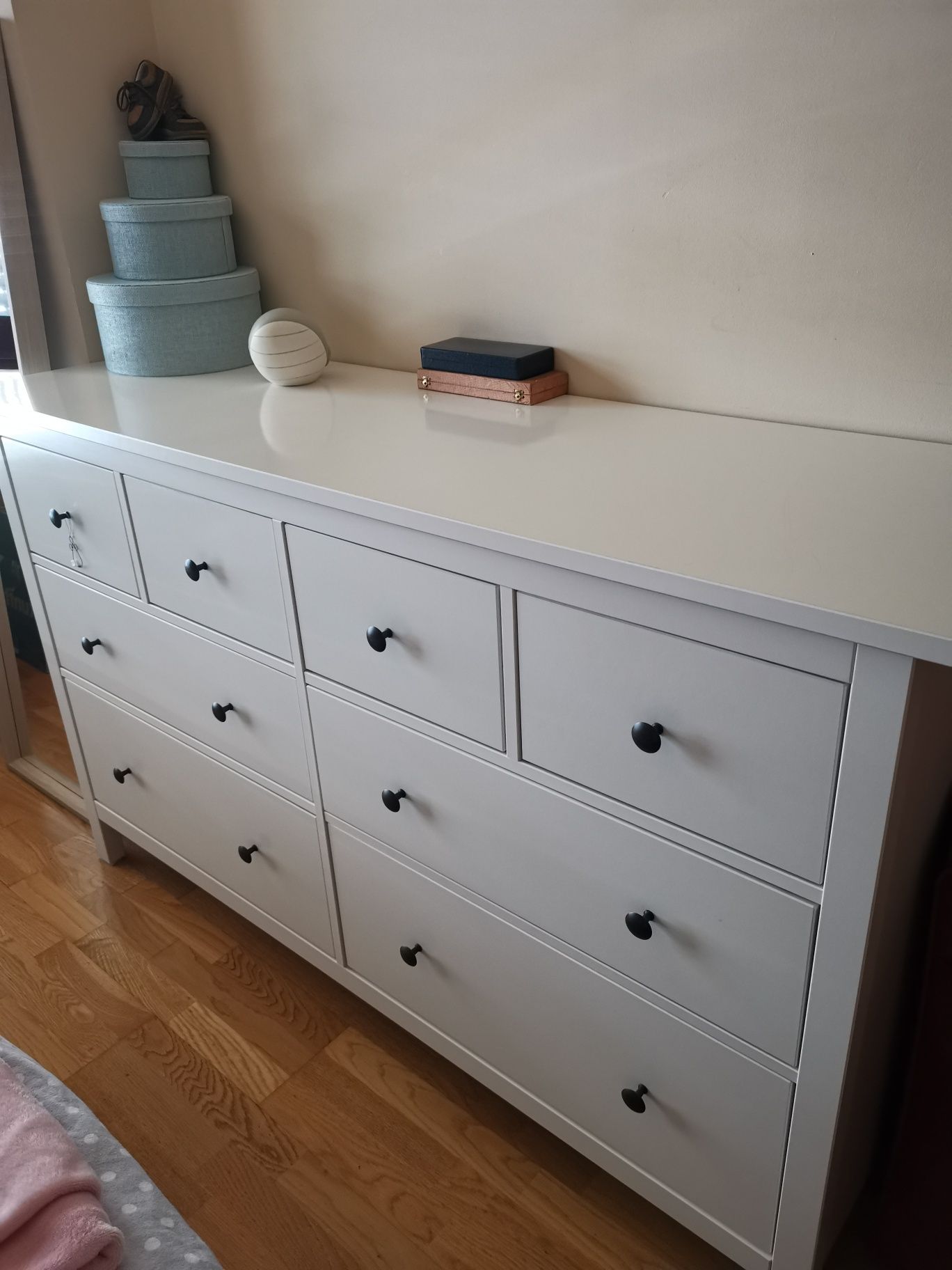 Cómoda hemnes 8 gavetas