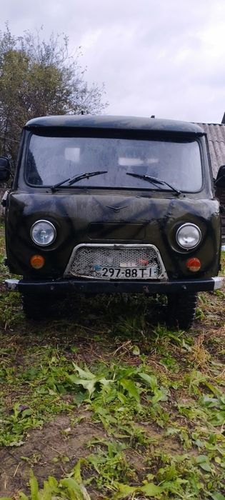 Уваз 452 бортовий..