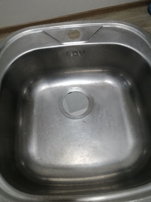 Продам мойку для кухни б/у.