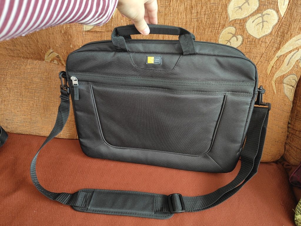 Nowa torba na laptopa i notebooka.