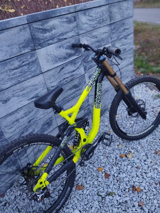 Commencal Supreme v3 DH/Fox 40/rock shox/Shimano     *Nowe części
