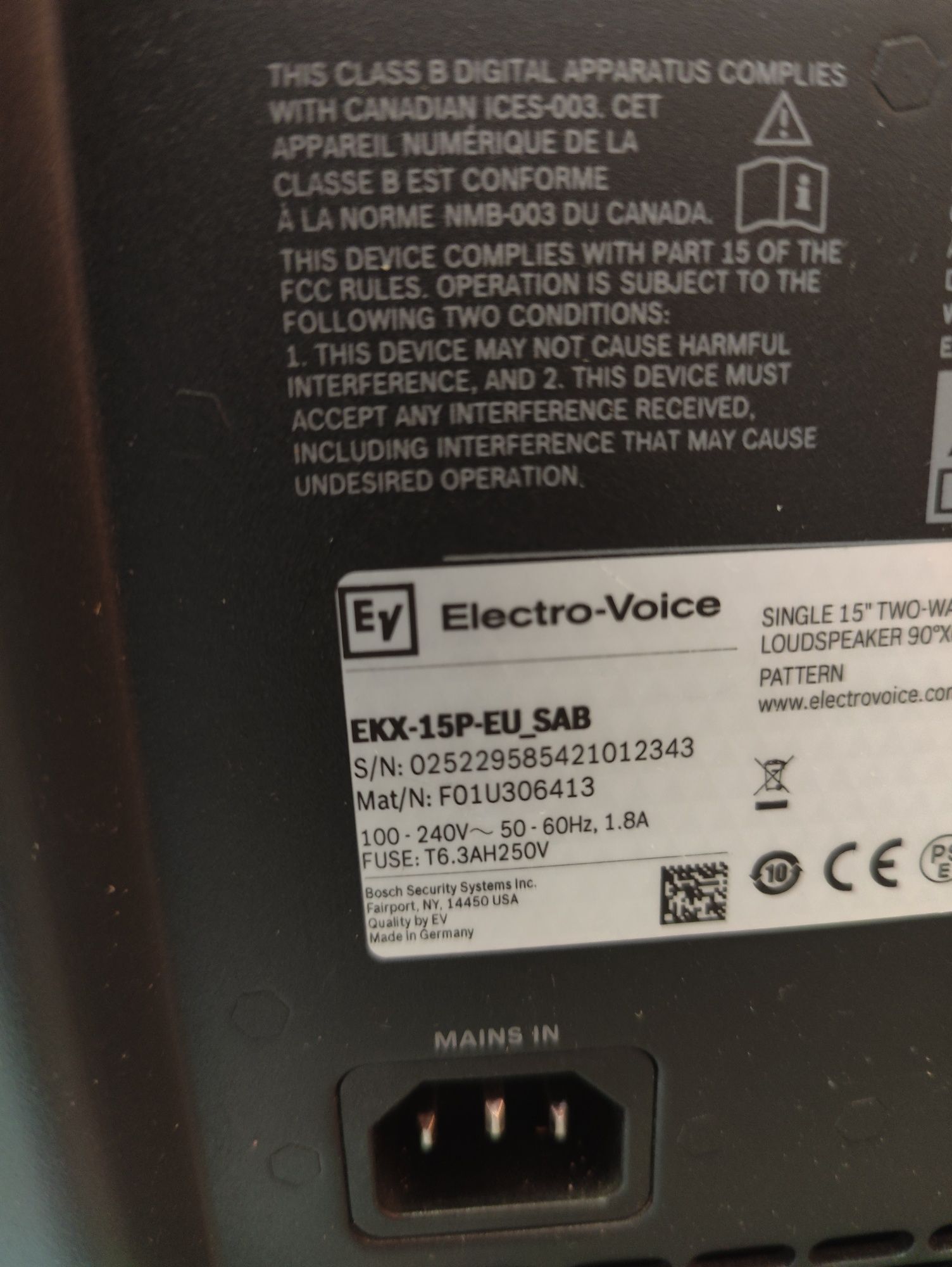 Акустическая система Electro-Voice EKX-15p-eu_sab