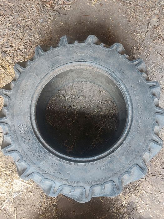 Sprzedam opone kormoran 13.6R24