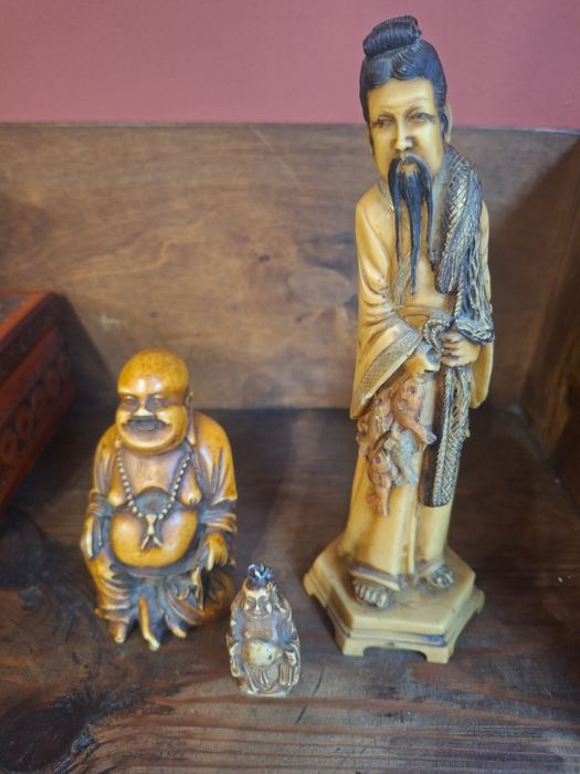 Stare figurki na szczęście budda i chiński mędrzec