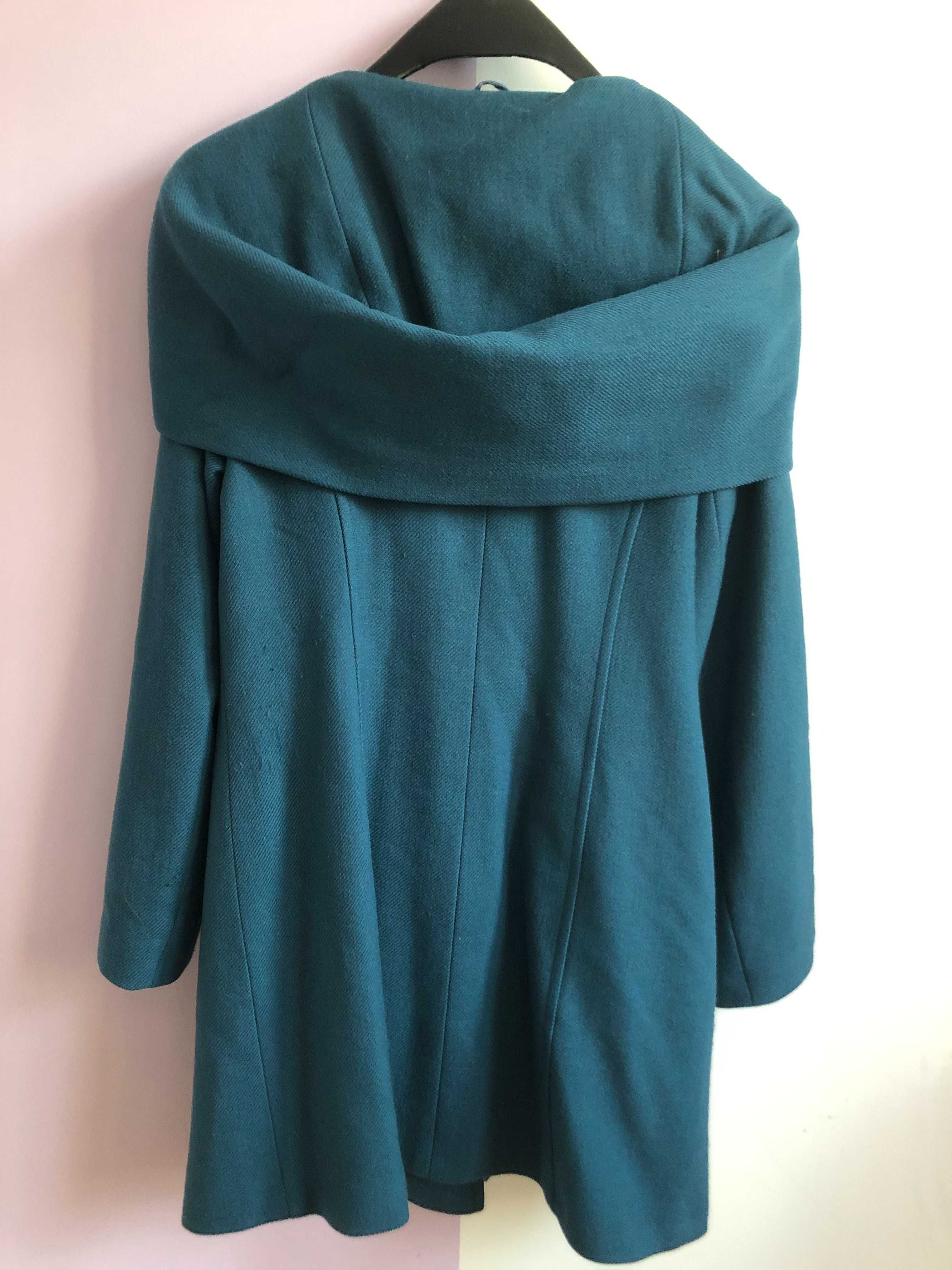 Turkusowo-zielony wełniany romantyczny płaszcz ocieplany z kapturem