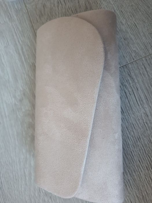 Torebka wieczorowa, kopertówka.