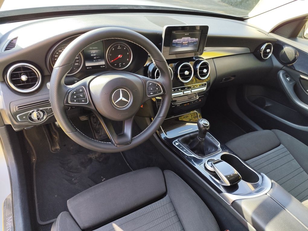 Mercedes W 205 C 180 bezwypadkowy Full-Led orginalny lakier.