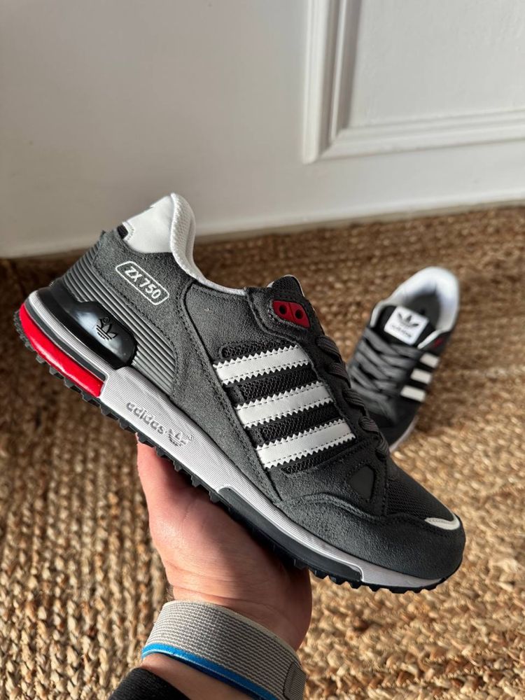 Кросівки чоловічі Adidas ZX 750 натуральна замша