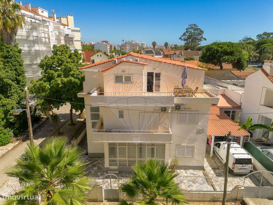 Moradia T12 para venda