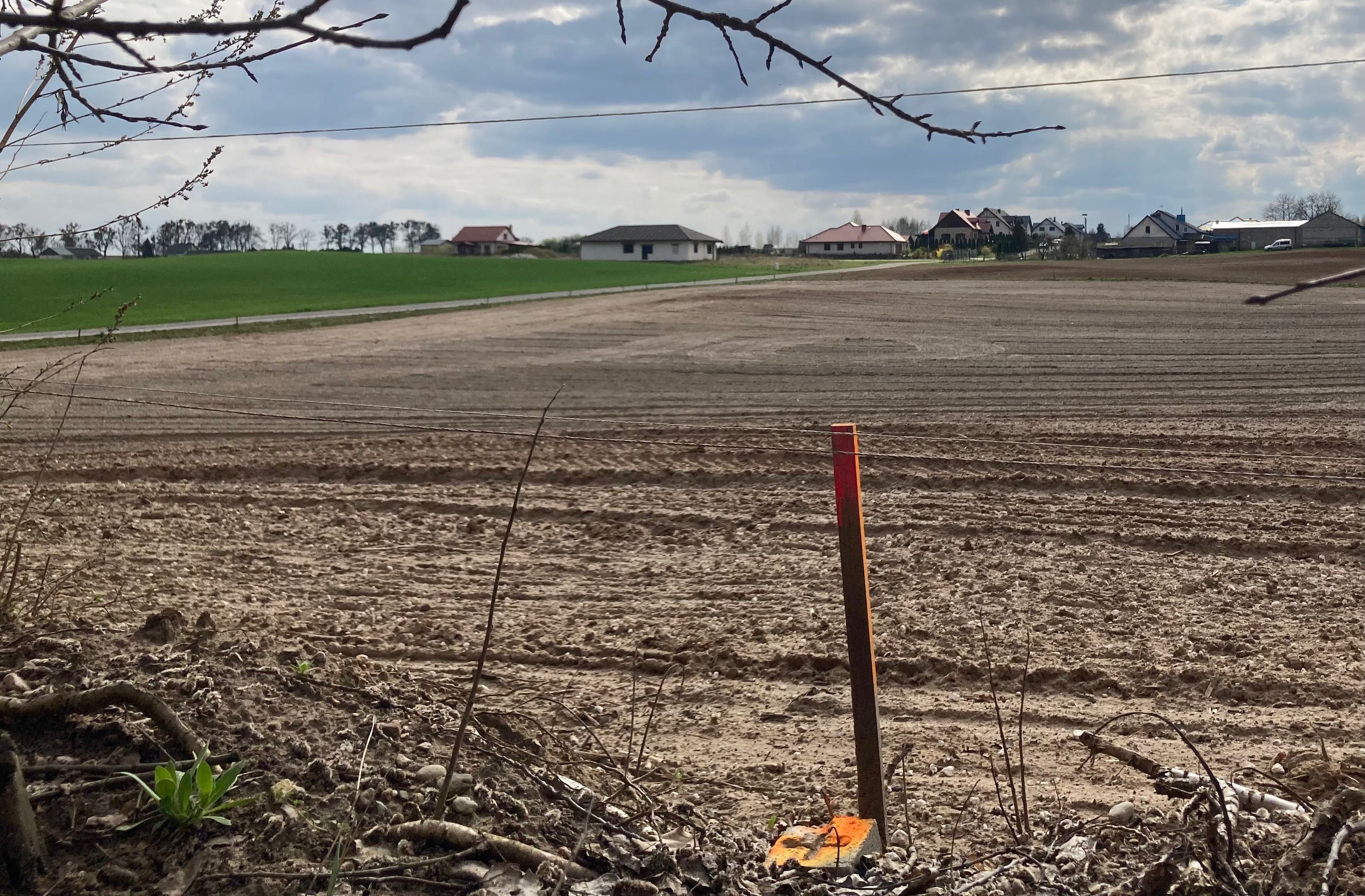 Działka budowlana 1000m , Pojezierze Brodnickie, Karbowo, ul Brzozowa.