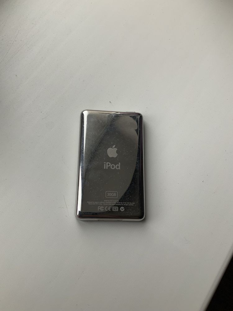 Apple iPod classic 5 30gb модель А1136