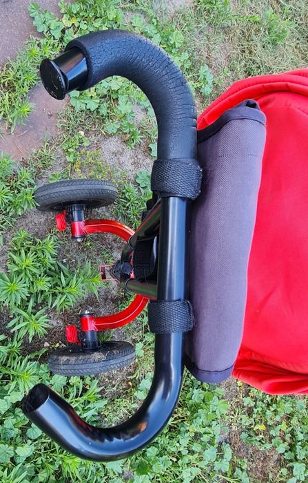 Велосипед з батьківською ручкою Best Trike