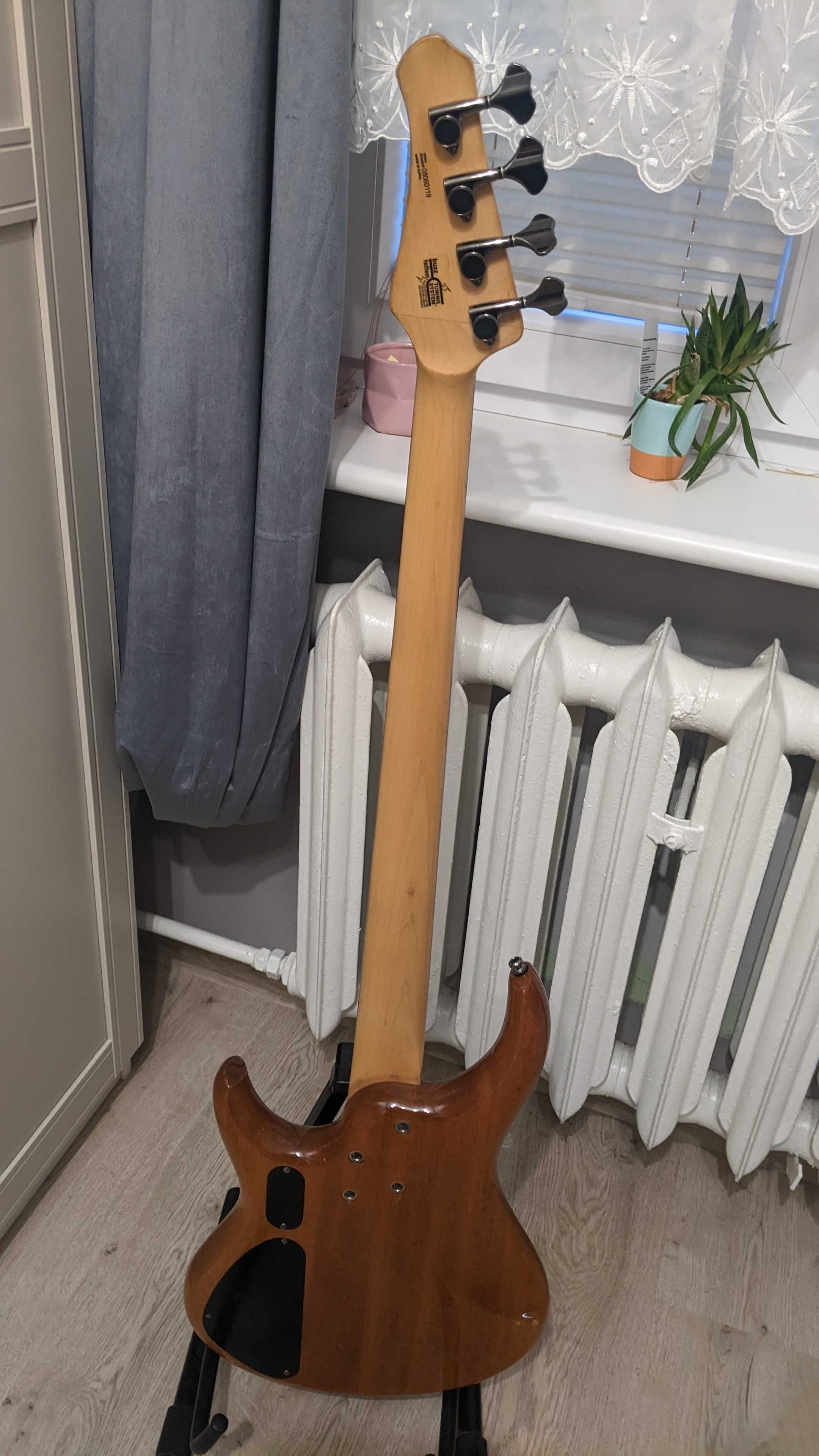 Gitara basowa MTD Z4, elektronika Noll, przystawki Nordstrand