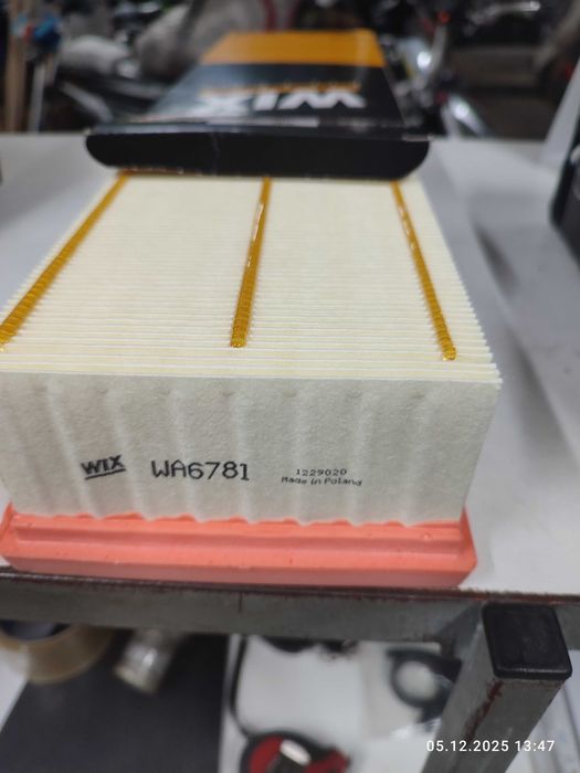 Фільтр повітряний WA6781 VW Caddy