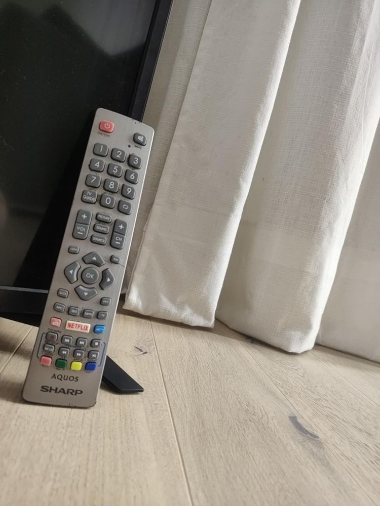 Telewizor SHARP 32"