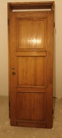 Drzwi lite drewniane lakierowane z ościeznicą 70 Lewe .