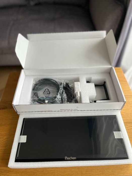 Przenośny ekran dotykowy 12,3