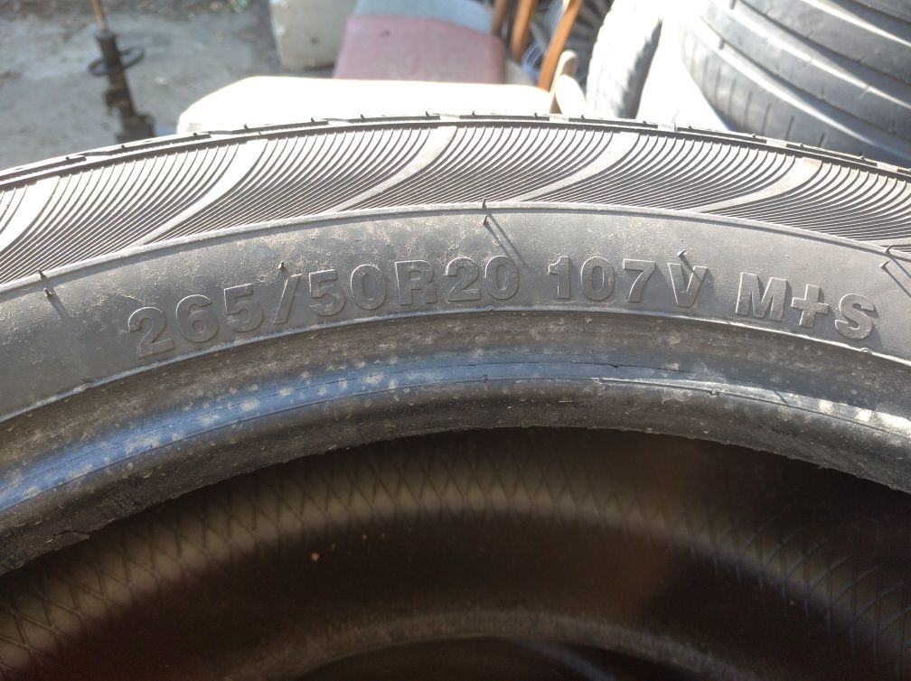 Продам. Комплект 265/50 R 20 107 v M+S резина без порезов и шишек глуб