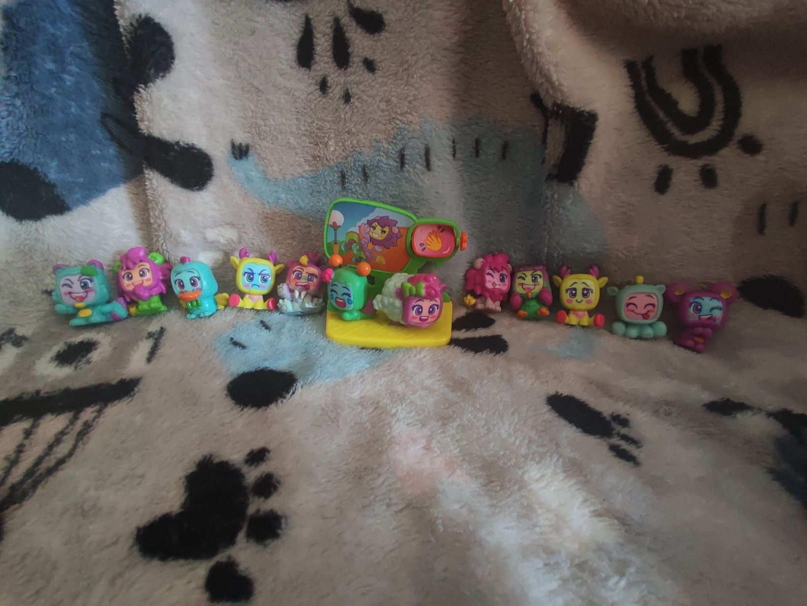 Zestaw figurek moji pops zwierzęta+ scenka