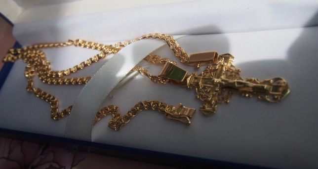 Złoty łańcuszek z krzyżem splot Galibardii 585 14K pełny