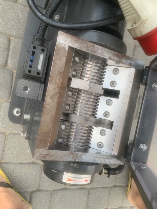 Młynek Rozdrabniacz Shini z funkcją cofania