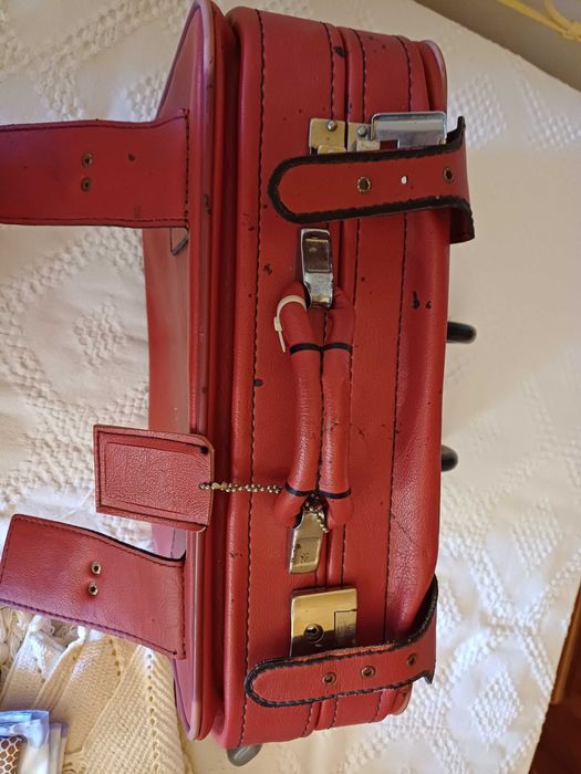 mala de viagem vintage. muito util