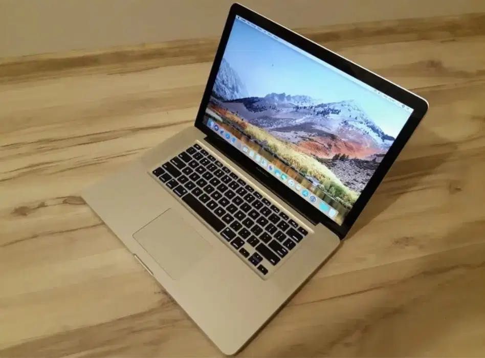 !! SZYBKI !! Laptop Apple Macbook Pro 15” i7 / 16GB / 512GB SSD