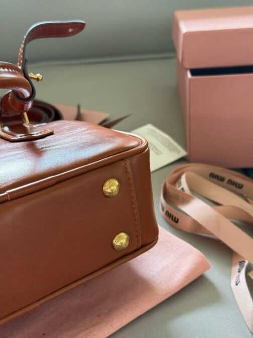 Torebka damska elegancka Miu Miu skora 534-109