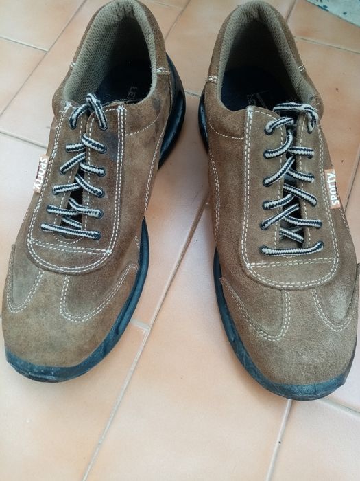 Sapatos de biqueira de aço - número 45